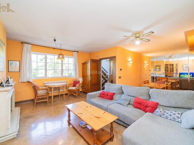 Chalet en venta en Leganés, Las Dehesillas Vereda de los Estudiantes. ¡HOGARES LEGANES CENTRO VENDE EN EXCLUSIVA!. Chalets.