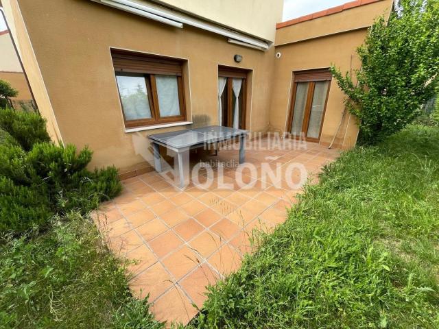 Chalet en venta en Leiva. Chalets.