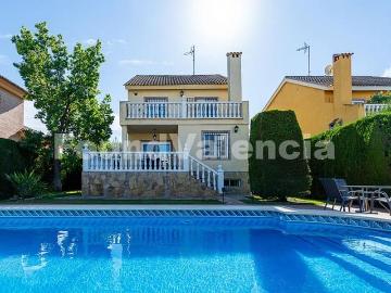 Chalet en venta en L'Eliana, Valencia