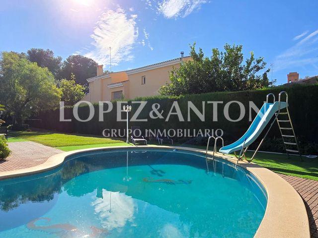 Chalet en venta en L'Eliana, Valencia