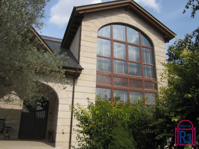 Chalet en venta en León, Las Eras de Renueva. Chalet exclusivo en Eras de Renueva. Chalets.