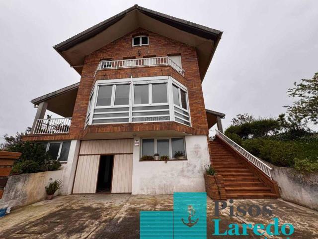 Chalet en venta en Limpias. Impresionante chalet individual con gran parcela de terreno en Seña!. Chalets.