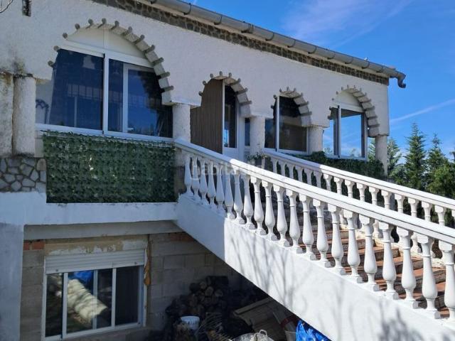 Chalet en venta en Linares, San Gonzalo. Chalet en venta en Linares, 2 dormitorios. Chalets.
