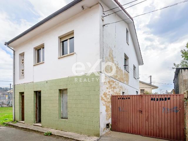 Chalet en venta en Llanera. Casa a reformar en Lugo de Llanera a 5 minutos de Oviedo. Chalets.