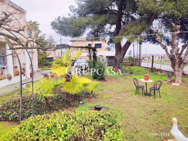 Chalet en venta en calle Pla de Monsó, Alpicat, de 170 m² 4 habitaciones por 295.000
