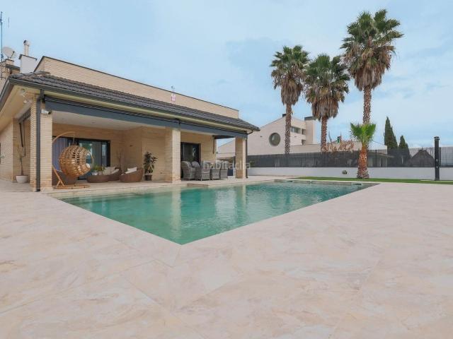 Chalet en venta en Lliçà d´Amunt. Casa Unifamiliar Obra Seminueva. Chalets Lliçà.