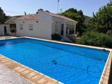 Chalet en venta en Llombai, Valencia