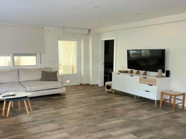 CHALET EN VENTA EN llombai Valencia EN LA ZONA EL ROMERAL, CON UNA PARCELA DE 1993m2 CON PISCINA Y