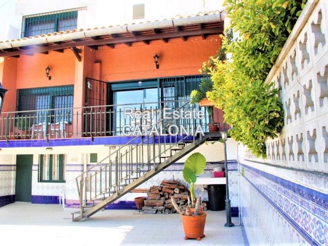 Chalet en venta en Lloret de Mar, Canyelles Costa Brava. Casa a 5 minutos del puerto deportivo de Canyelles, Lloret de Mar. Chalets Lloret de.