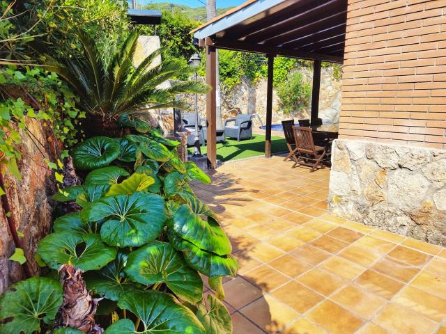 Chalet en venta en Lloret de Mar, Canyelles Costa Brava. LA CASA MAS PRACTICA Y COMODA DE LLORET DE MAR Y CON LICENCIA TURISTICA!. Chalets Lloret de.