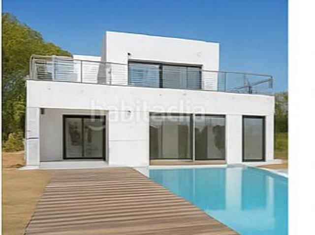 Chalet en venta en Lloret de Mar, Canyelles Costa Brava. PROYECTO DE VILLA CON PISCINA Y VISTAS AL MAR EN PARCELA DE 900 m² COSTA BRAVA. Chalets Lloret de.