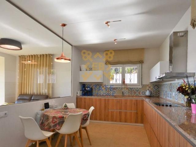 Chalet en venta en calle Puig i Cadafalch, Lloret de Mar, de 216 m² 3 habitaciones por 689.000