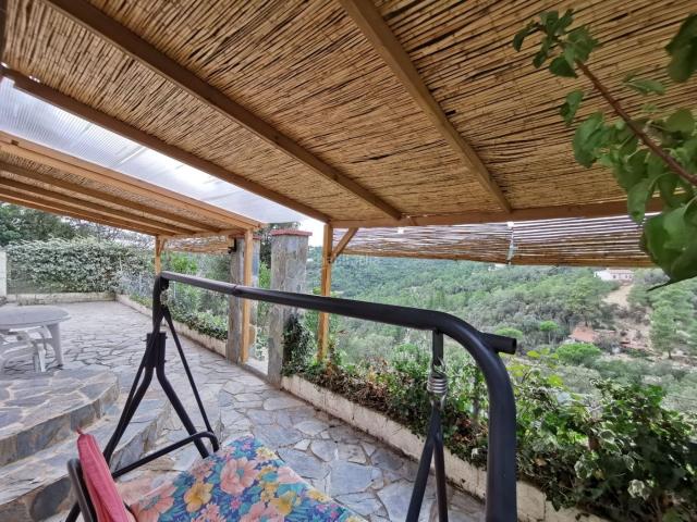 Chalet en venta en Lloret de Mar, Lloret Residencial Montlloret Costa Brava. Parcela de 650m² con casa y gran potencial en zona tranquila a 10 min de la playa. Chalets Lloret de.
