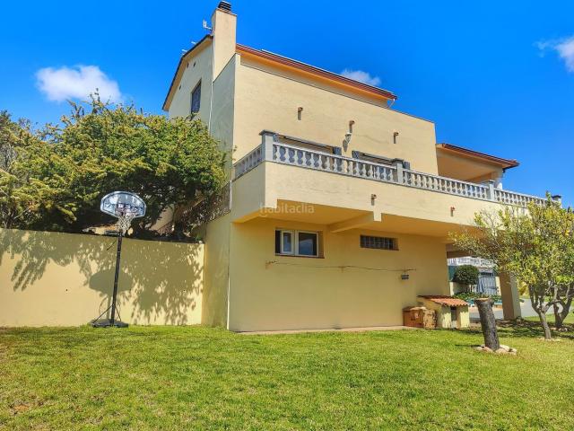 Chalet en venta en Lloret de Mar, Lloret Verd Els Pinars Costa Brava. MAGNIFICA CASA CON PISCINA Y LICENCIA TURISTICA. Chalets Lloret de.