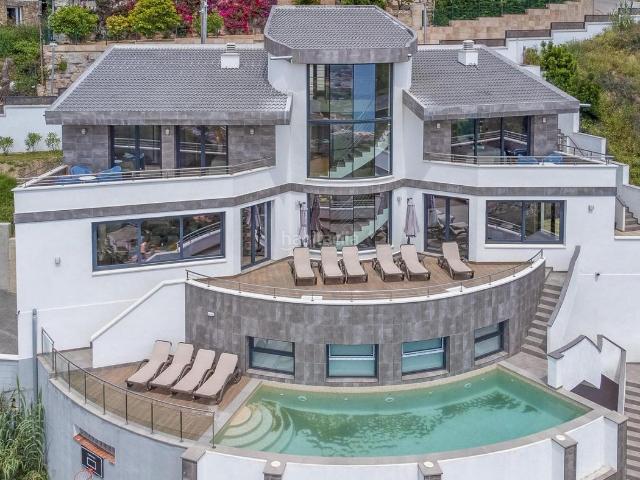 Chalet en venta en Lloret de Mar, Roca Grossa Costa Brava. UNA MARAVILLA CON LAS MEJORES VISTAS DE LLORET DE MAR!. Chalets Lloret de.