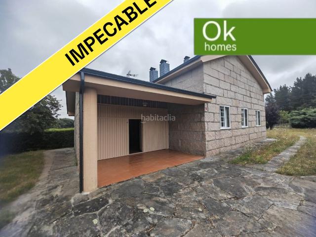 Chalet en venta en Lugo, Parroquias del Este. CHALET, IMPECABLE, CERO HUMEDADES. Chalets.