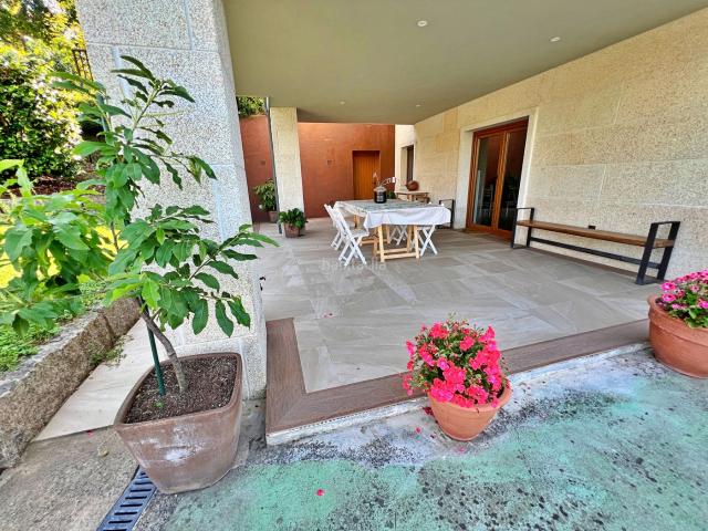 Chalet en venta en Lugo, San Roque As Fontiñas. EXCLUSIVIDAD, DISEÑO Y CONFORT EN UN ESPECTACULAR CHALET EN LUGO. Chalets.
