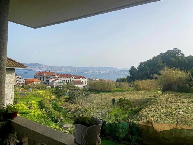 Chalet en venta en Moaña. SE VENDE CASA CON PISCINA EN MOAÑA. Chalets.
