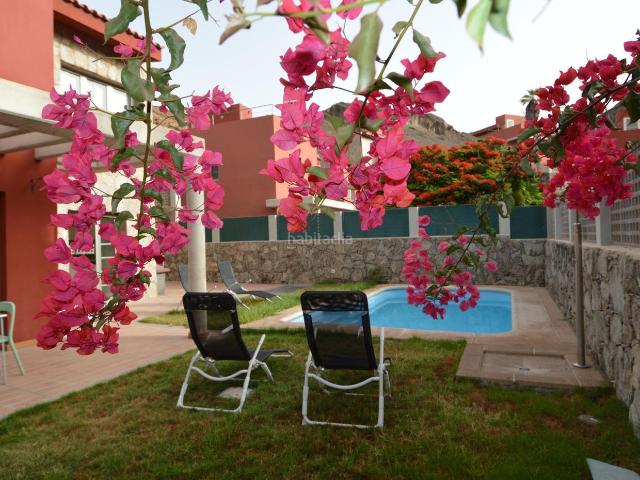 Chalet en venta en Mogán, Playa del Cura Taurito. Villa de 4 dormitorios con piscina privada en la urbanización de Tauro. Chalets.