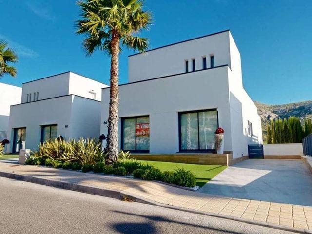 Chalet en venta en Monforte del Cid, Alicante
