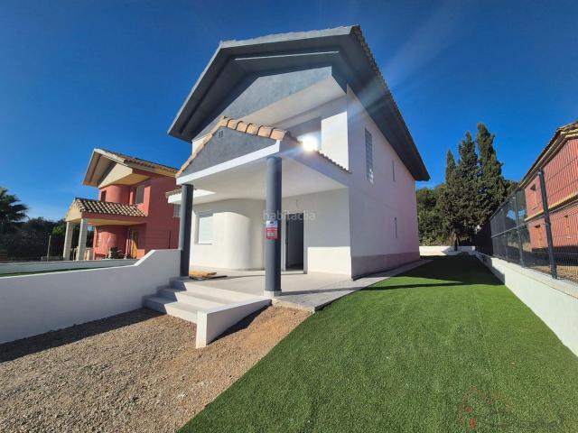 Chalet en venta en Monserrat. MonserratChalet. Chalets.
