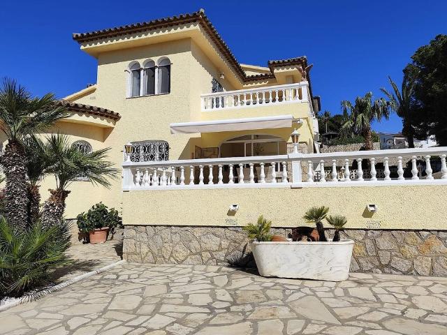 Chalet en venta en calle Xiprer del, Mont Roig del Camp, de 250 m² 4 habitaciones por 795.000