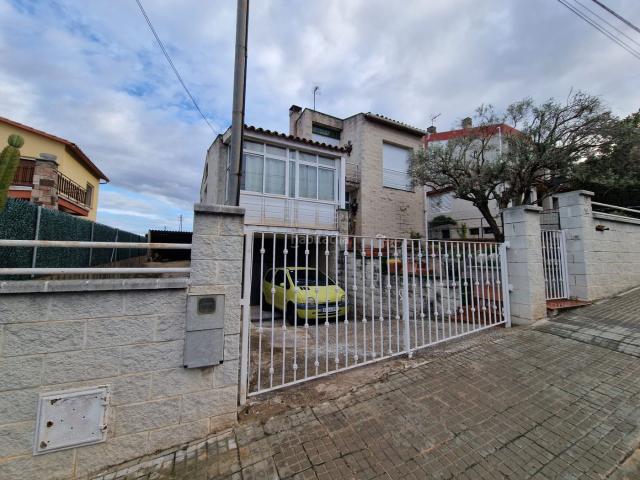 Chalet en venta en Montmeló. Tu nuevo hogar en Montmeló!. Chalets.