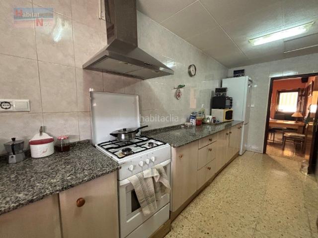 Chalet en venta en Montmell El. Chalet con piscina y terreno de 1258 m2. Chalets Montmell.