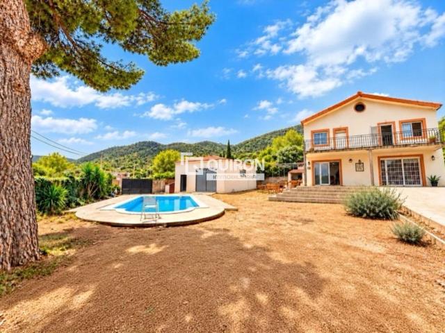 Chalet en venta en Montmell El. Chalet independiente de 5 habitaciones en el Mirador del Penedès La JUncosa de MOntmell. Chalets Montmell.