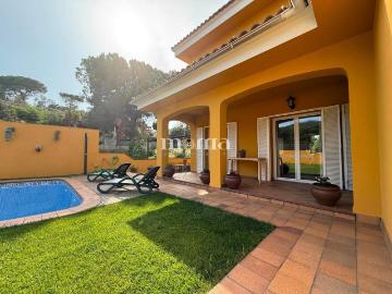 Chalet en venta en Montornès del Vallès. MONTORNÉS ZONA CAN COLL GRAN CASA CON PISCINA. Chalets Montornès del.