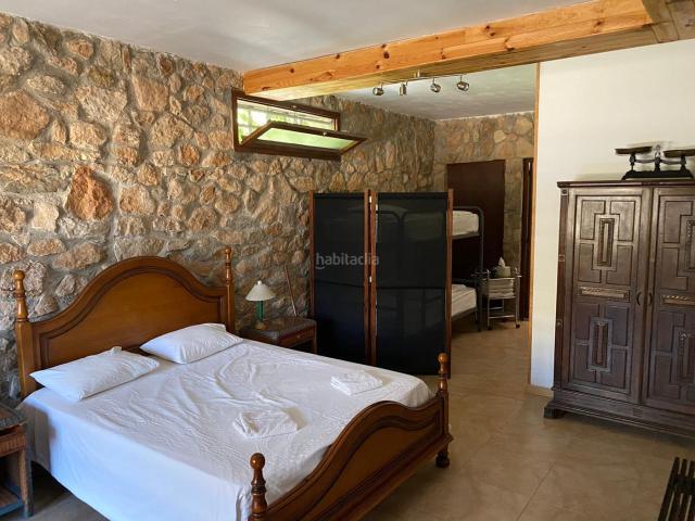 Chalet en venta en Montblanc. Espectacular casa, cerca de Montblanc, preciosas vistas, gran piscina. Chalets.