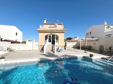 Chalet en venta en Monte Azul, Alicante