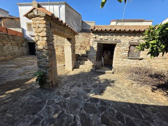 Chalet en venta en Montehermoso. Casa unifamiliar en venta en Montehermoso Cáceres. Chalets.