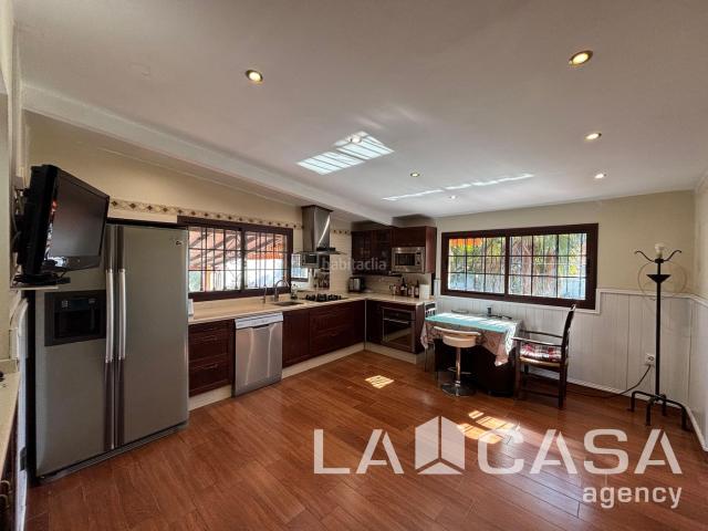 Chalet en venta en Montequinto, Condequinto. Chalets.