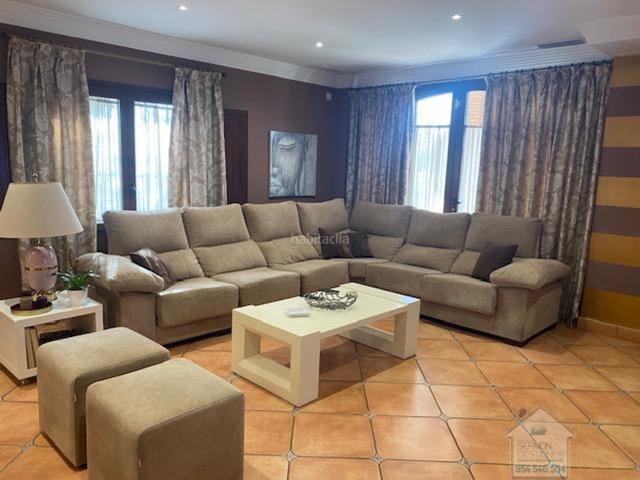 Chalet en venta en Montequinto, Condequinto. Dos HermanasChalet. Chalets.