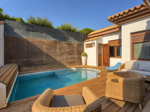 Chalet en venta en Montequinto, Olivar de Quintos. LUJOSO CHALET. Chalets.