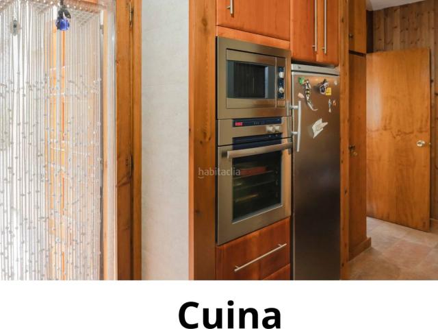 Chalet en venta en Montferrer i Castellbò. Xalet unifamiliar en parcel·la plana. Chalets Montferrer i.