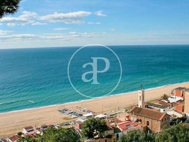 Chalet en venta en Montgat, Barcelona Costa Maresme