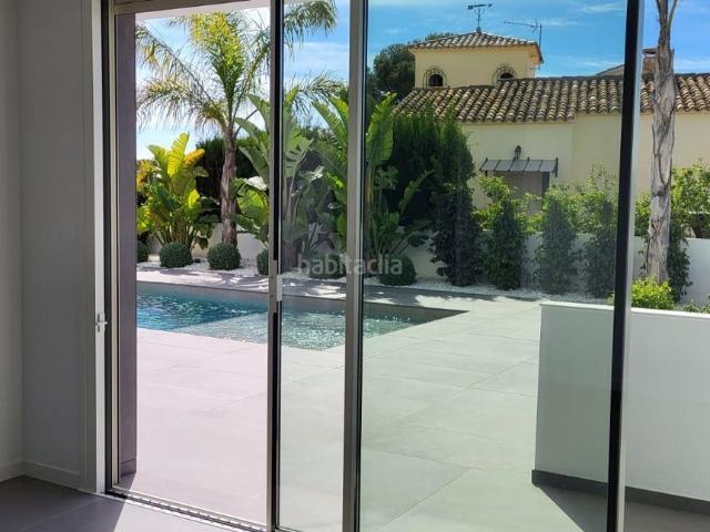 Chalet en venta en Moraira, Moravit Cap Blanc. Villa totalmente nueva con seis dormitorios y vistas al mar en Moraira. Piscina privada, terrazas, suelo radiante, parcela privada. Chalets.