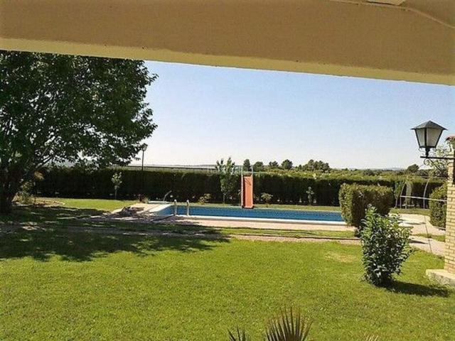 Chalet en venta en Moratalla. El Reino Escondido entre Olivos Una Finca que Cuenta su Propia Historia. Chalets.