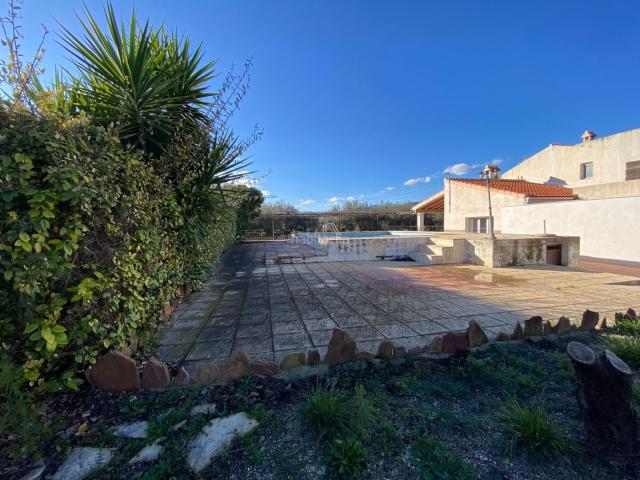 Chalet en venta en Moratalla. Villa Mediterránea con Piscina en Moratalla Naturaleza, Privacidad y Autenticidad. Chalets.