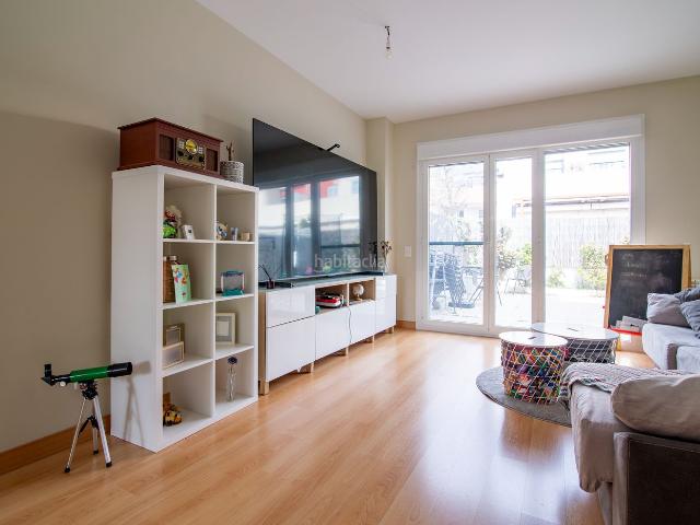 Chalet en venta en Móstoles, Sur PAU 4. *Chalet Adosado en Móstoles Ideal para Tu Familia*. Chalets.