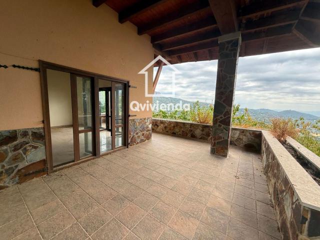 Chalet en venta en Matadepera. Exclusivo chalet independiente en Les Pedritxes, Matadepera. Chalets.