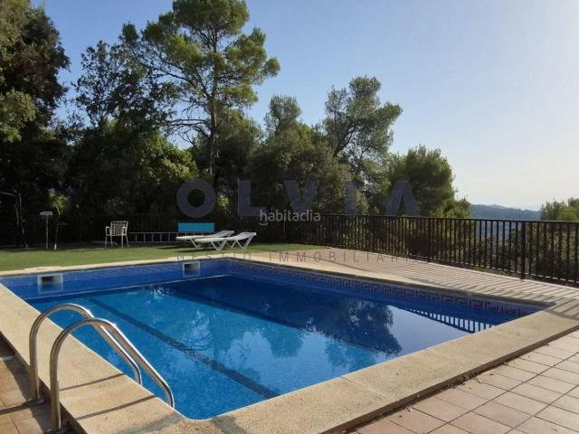 Chalet en venta en Matadepera. Exclusiva propiedad en Les Pedritxes, Matadepera. Chalets.