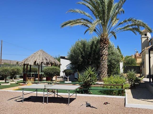 Chalet en venta en Matola, Alicante
