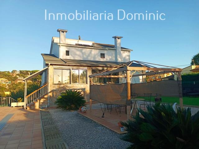 Chalet en venta en Maçanet de la Selva, Mas Altaba El Molí. Fantástica casa con 266 m2 construidos en tres plantas. Chalets Maçanet de la.