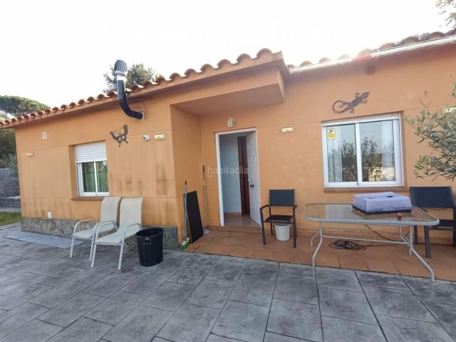 Chalet en venta en Maçanet de la Selva, Mas Altaba El Molí. Fantástica propiedad con tres viviendas independientes. Chalets Maçanet de la.