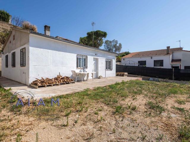 Chalet en venta en Maçanet de la Selva, Residencial Park. Casa de 1 planta en Maçanet en EXCLUSIVA OFERTADA POR AIAM. Chalets Maçanet de la.