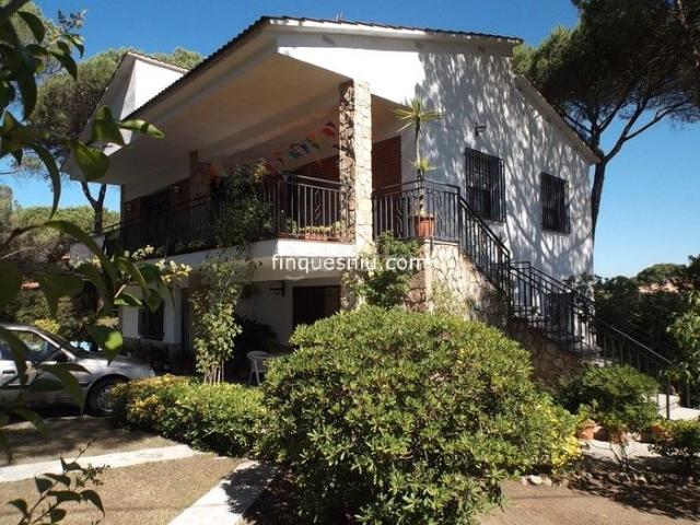 Chalet en venta en Maçanet de la Selva, Residencial Park. Casa en Residencial Parc. Chalets Maçanet de la.
