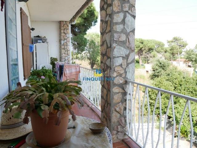 Casa en venta en Maçanet de la Selva, Residencial Park. Encantadora casa con múltiples posibilidades en Residencial Park Maçanet de la Selva. Casas Maçanet de la.